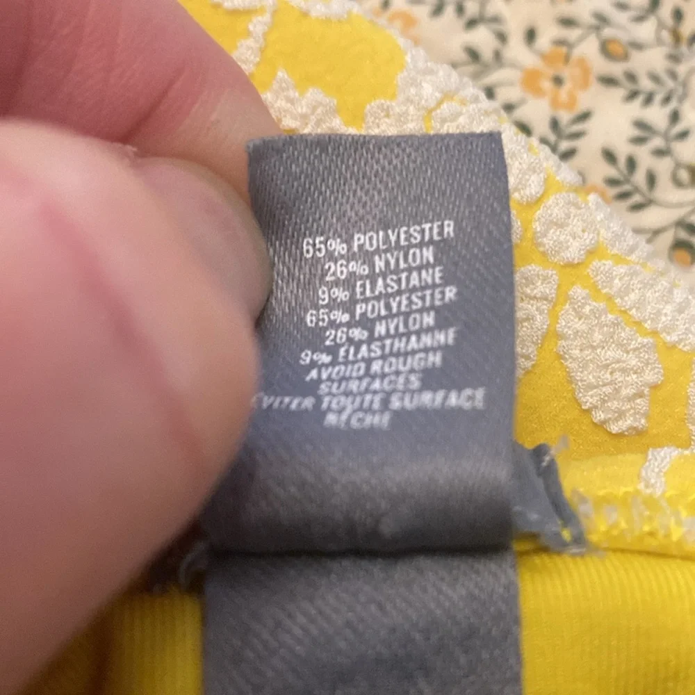 Aerie women’s one piece swim suit yellow w/ white floral design high cut - Picture 4 of 7